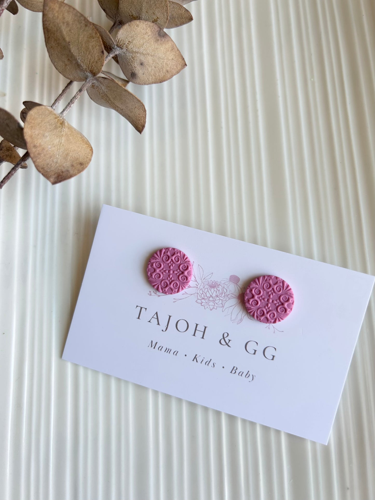Fuchsia 15mm Studs
