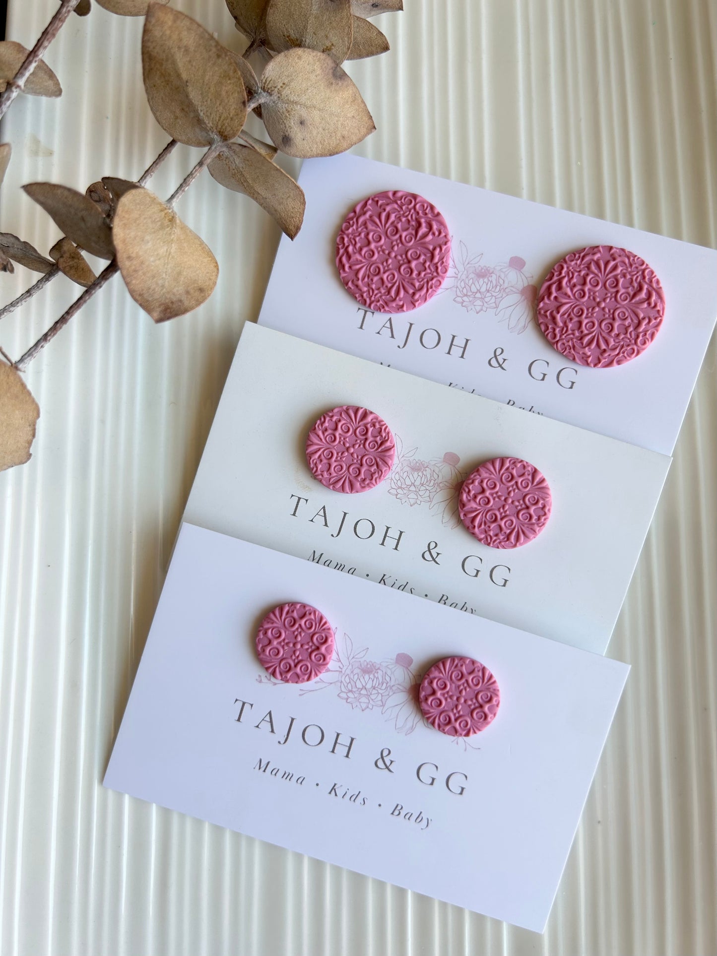 Fuchsia 15mm Studs