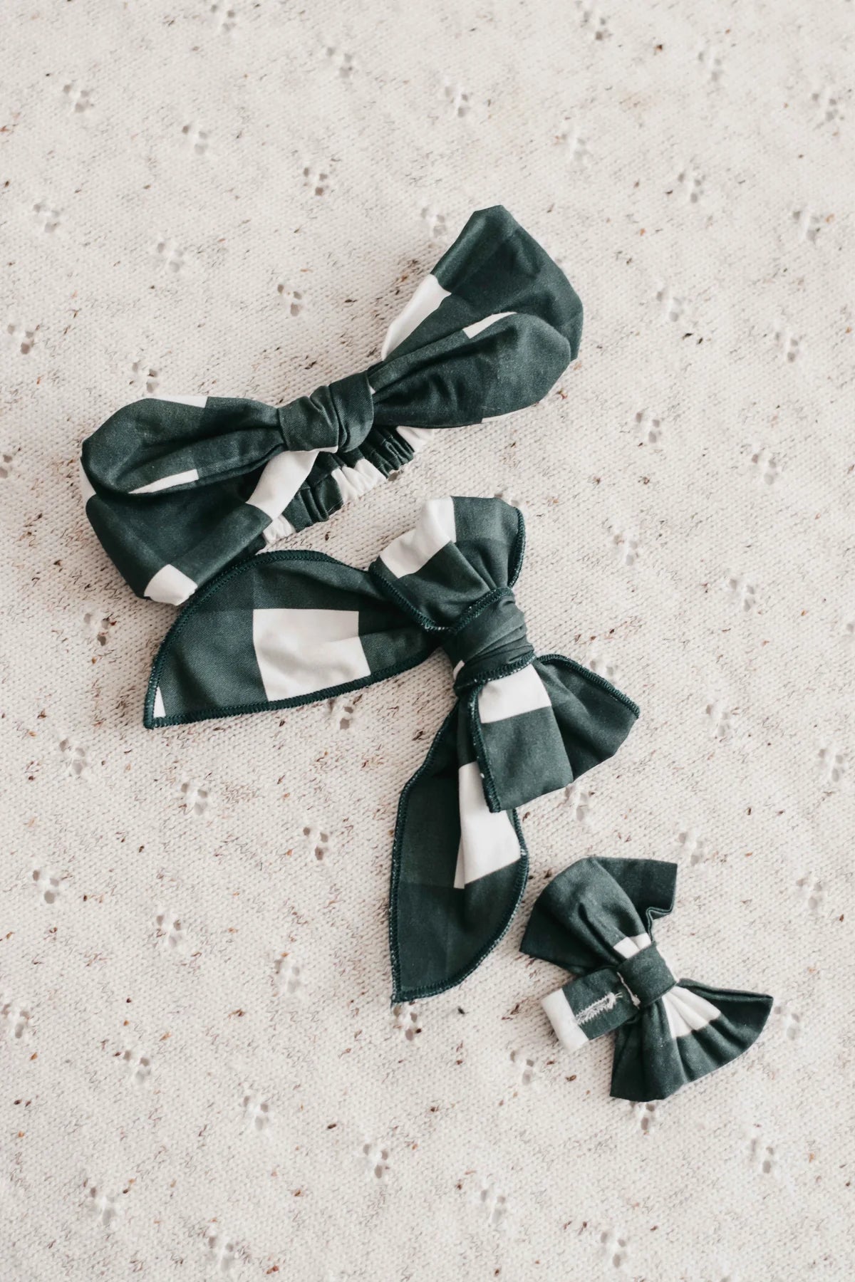 BOWS & BOWTIES: GREEN GINGHAM