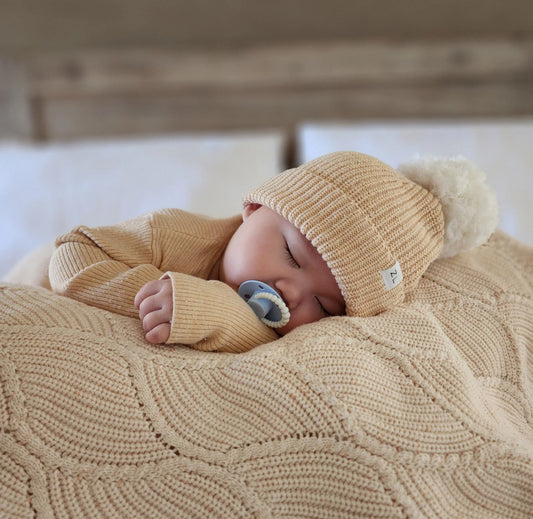 CMC Dummies GLOW In The Dark Range - Baby Blue - Vented Teat