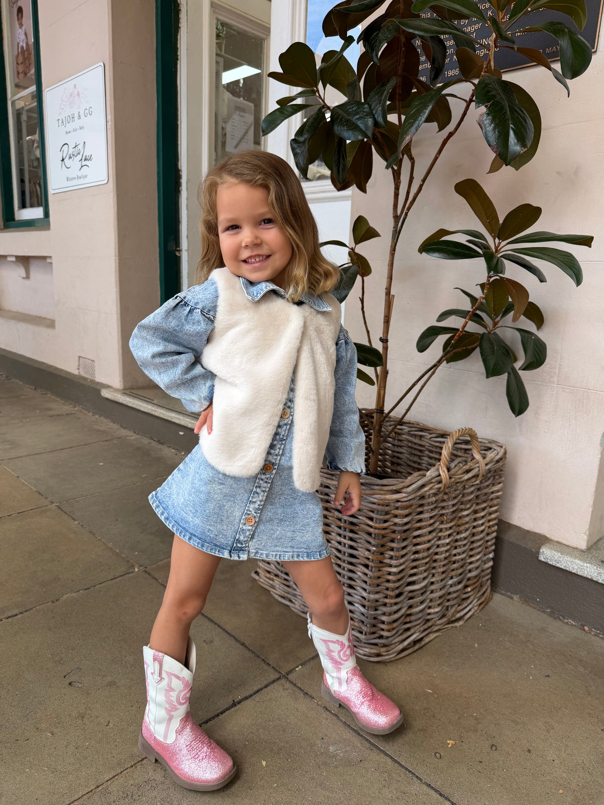 FAUX FUR VEST 3-7YRS