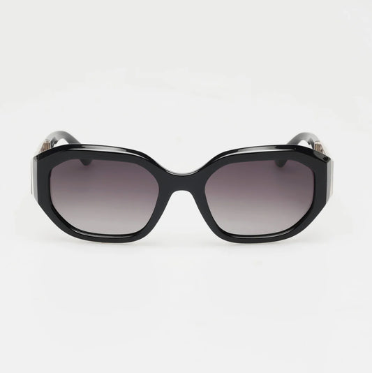 TEAGAN
Black I Smoke