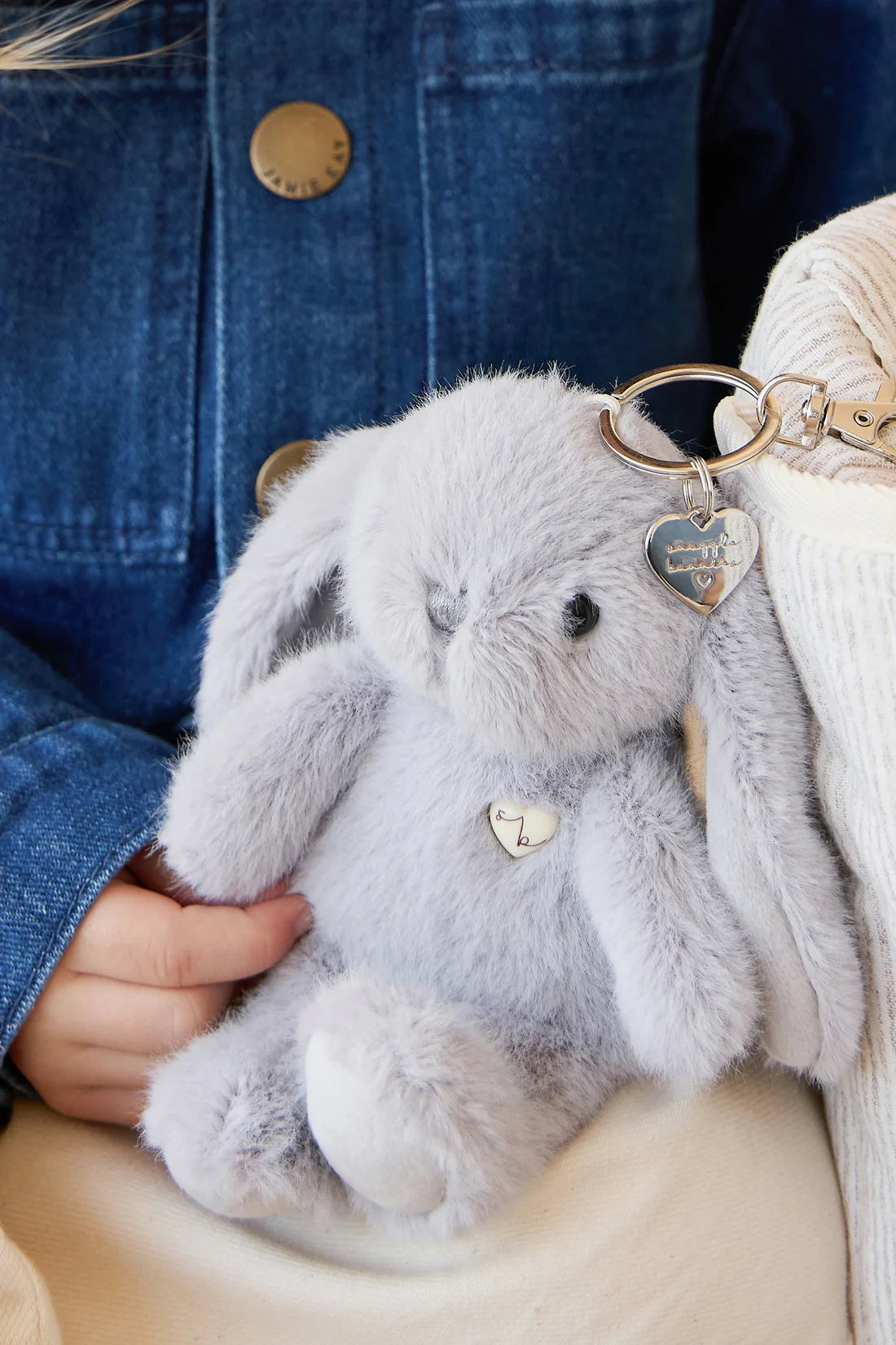 Snuggle Bunnies - Penelope Keyring - Silver
