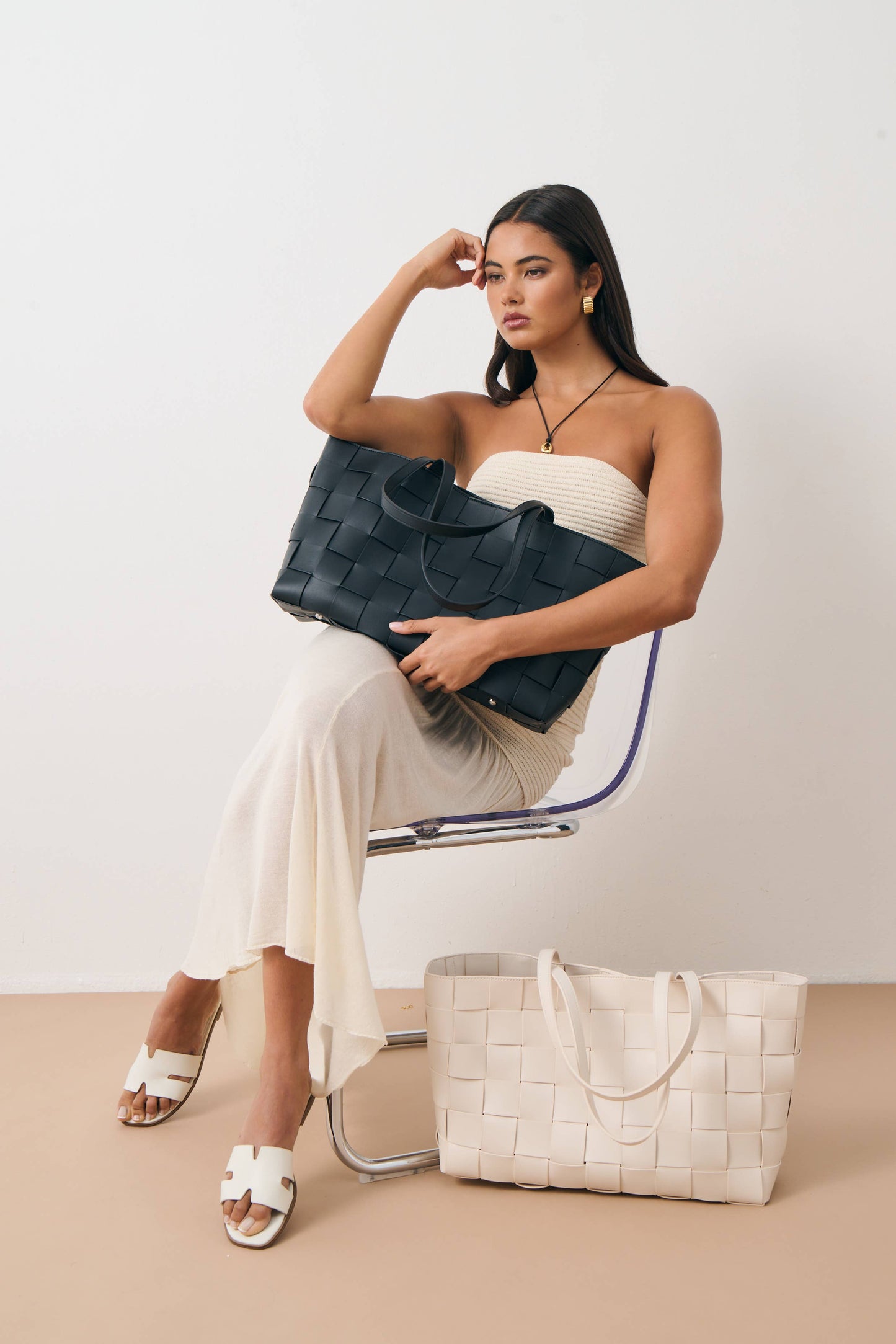 Nelly Woven Tote Bag in Black