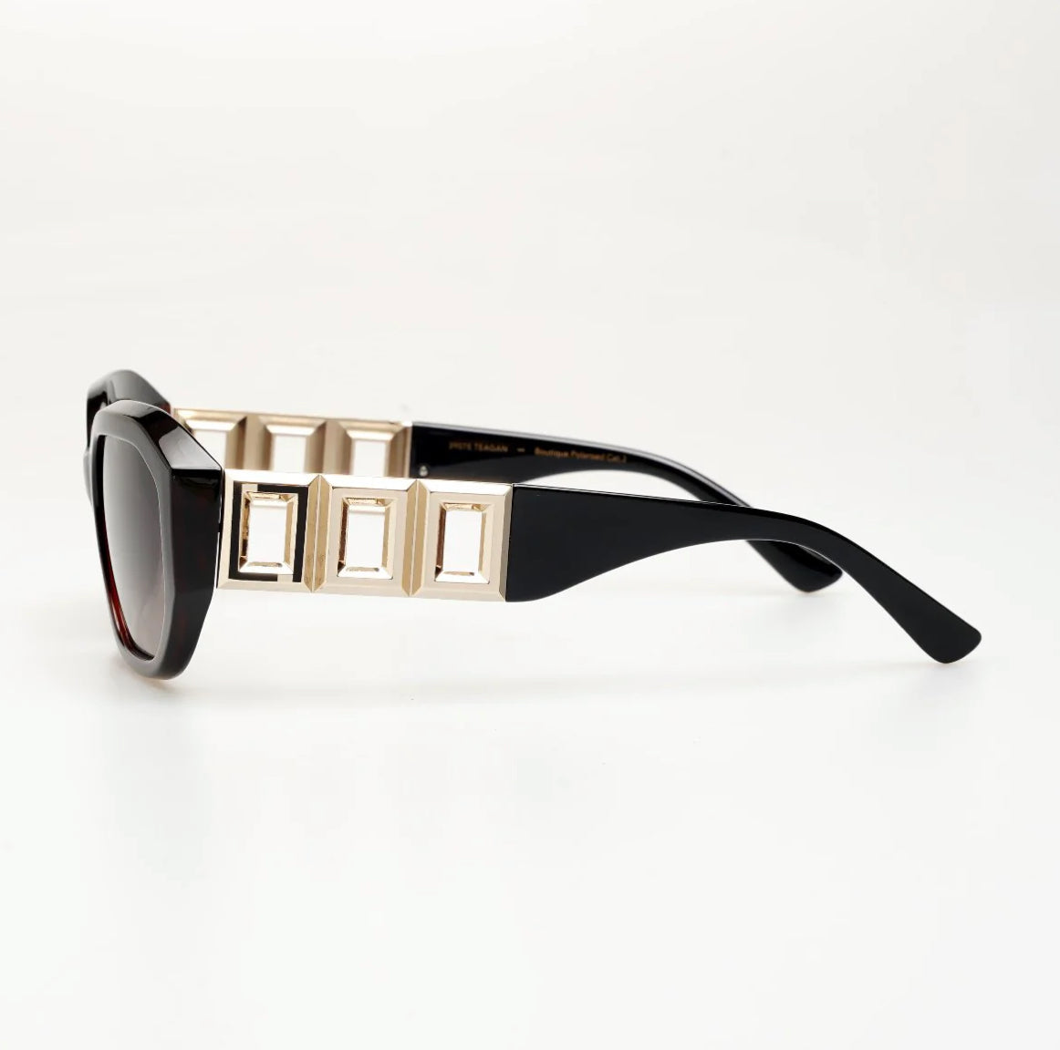 TEAGAN
Tortoiseshell I Brown