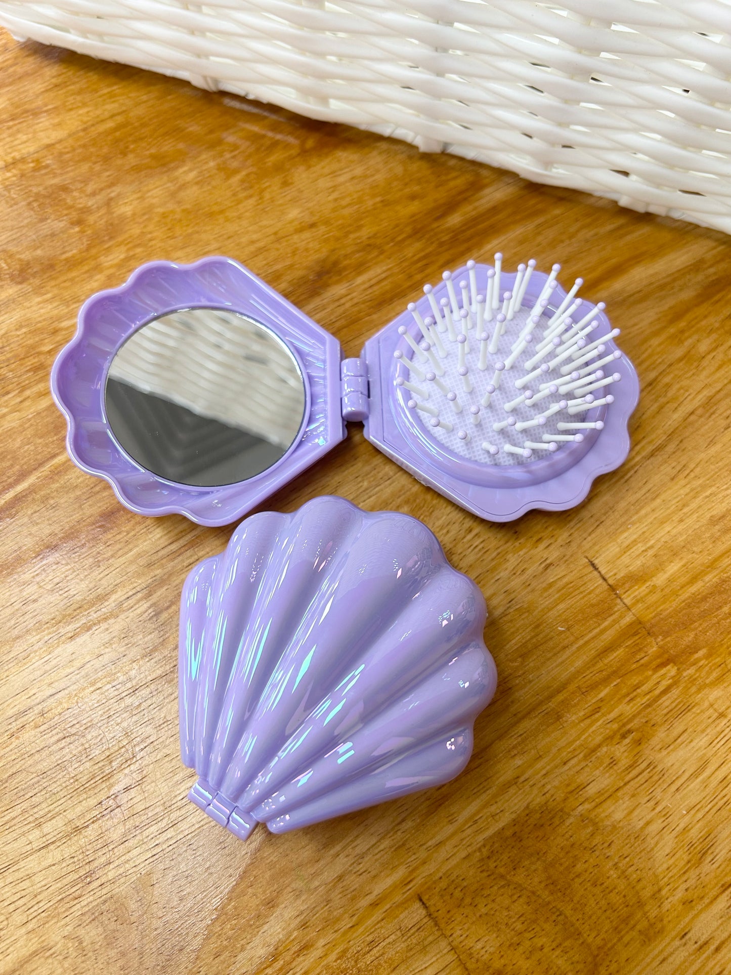 Shell Foldable Hairbrush
