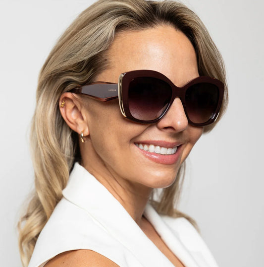 SAMARA
Ruby Red I Smoke