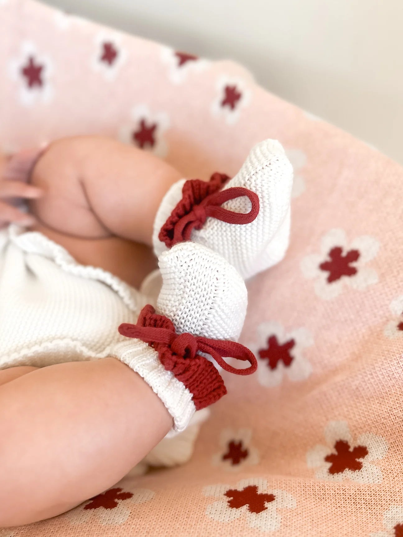 Christmas Knit Booties - Frill