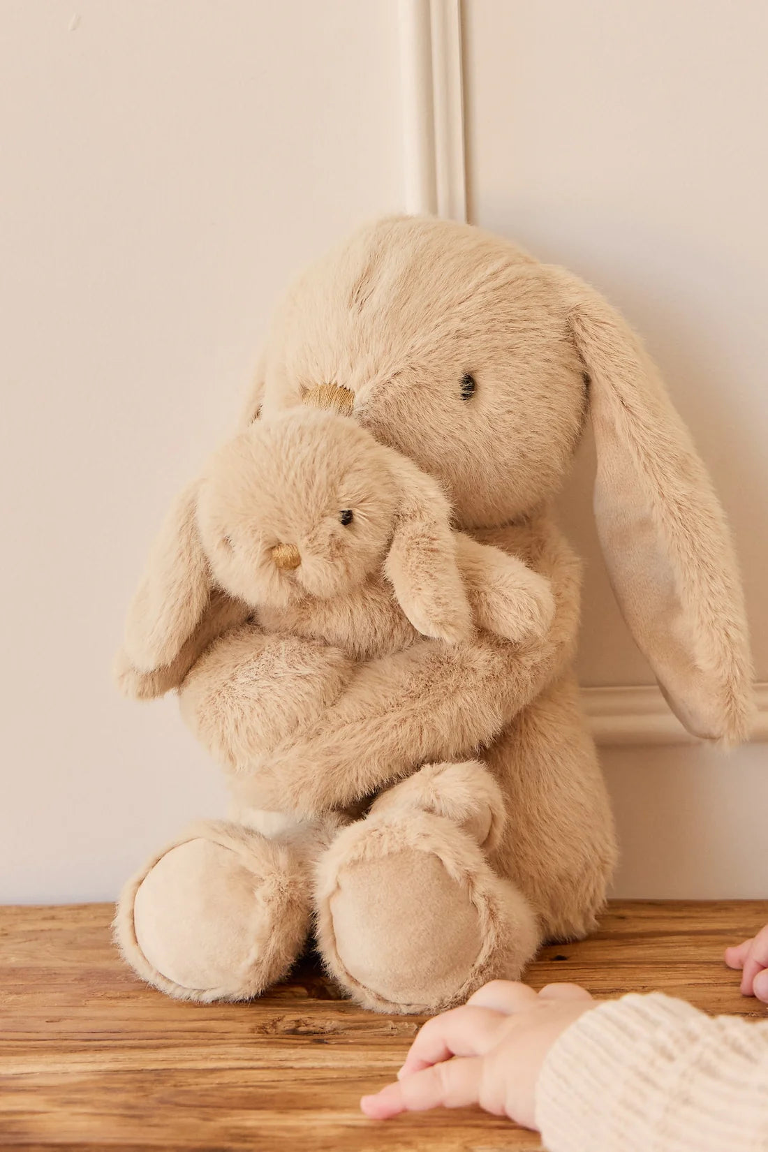 Snuggle Bunnies - Frankie the Hugging Bunny - Caramel