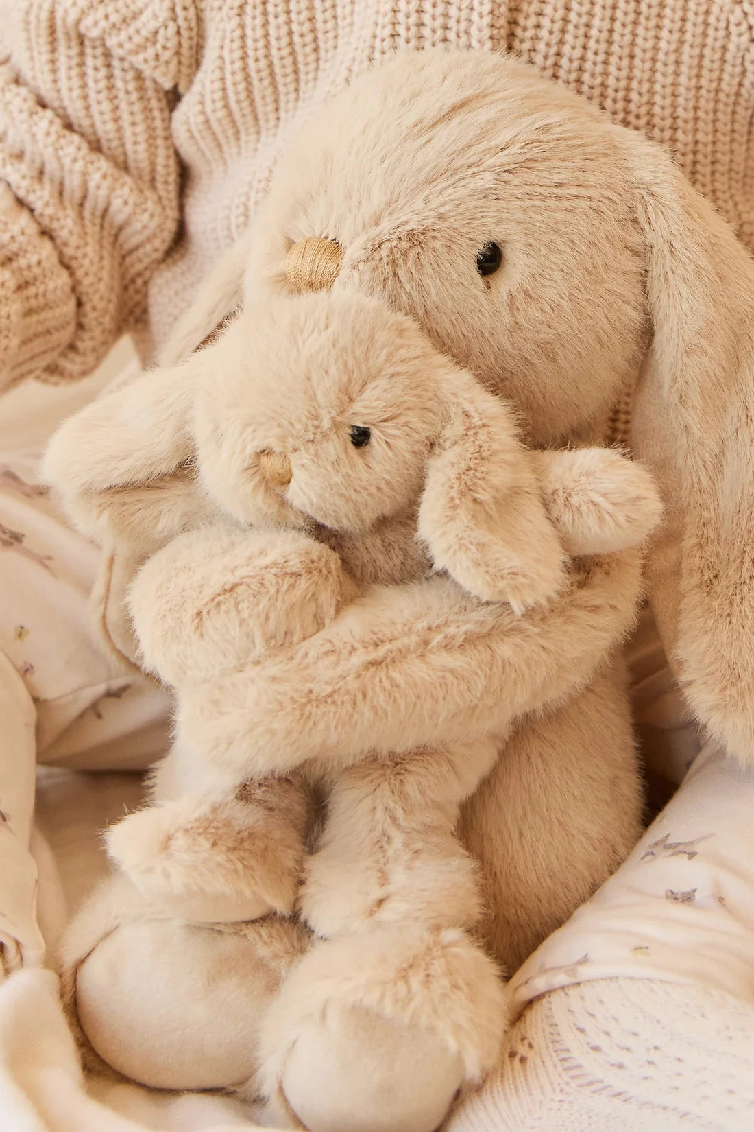 Snuggle Bunnies - Frankie the Hugging Bunny - Caramel