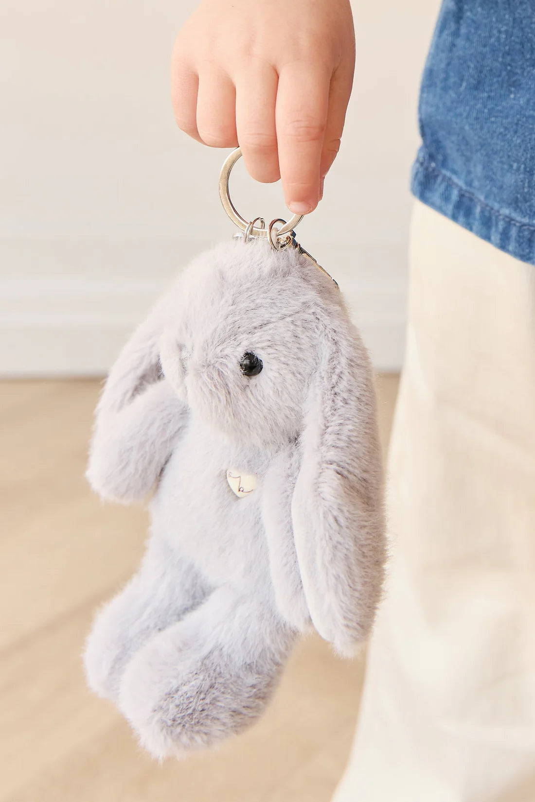 Snuggle Bunnies - Penelope Keyring - Silver